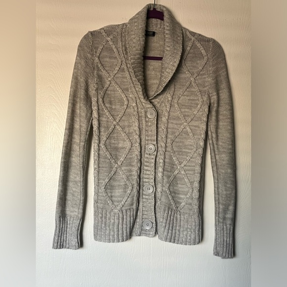 Knit Cardigan 🌻 - Picture 1 of 3